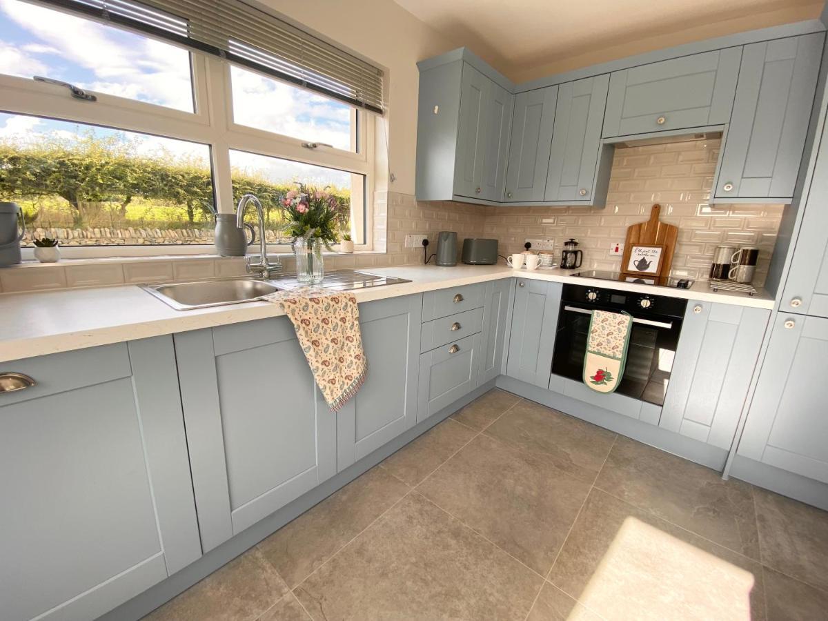 The Gate Lodge At Dunnanew - 4 Star- Sleeps 5 Seaforde Экстерьер фото