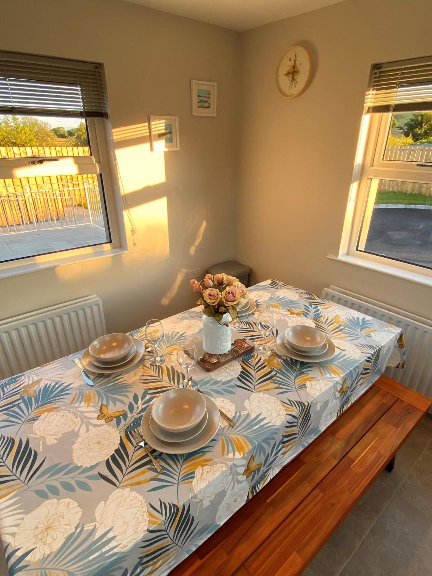 The Gate Lodge At Dunnanew - 4 Star- Sleeps 5 Seaforde Экстерьер фото